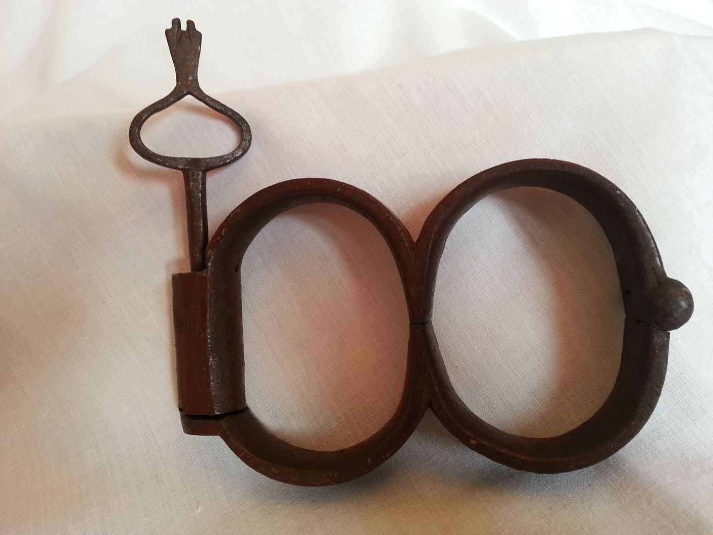 The Forum at Vintage Hiatt Irish Eight Plug Handcuffs