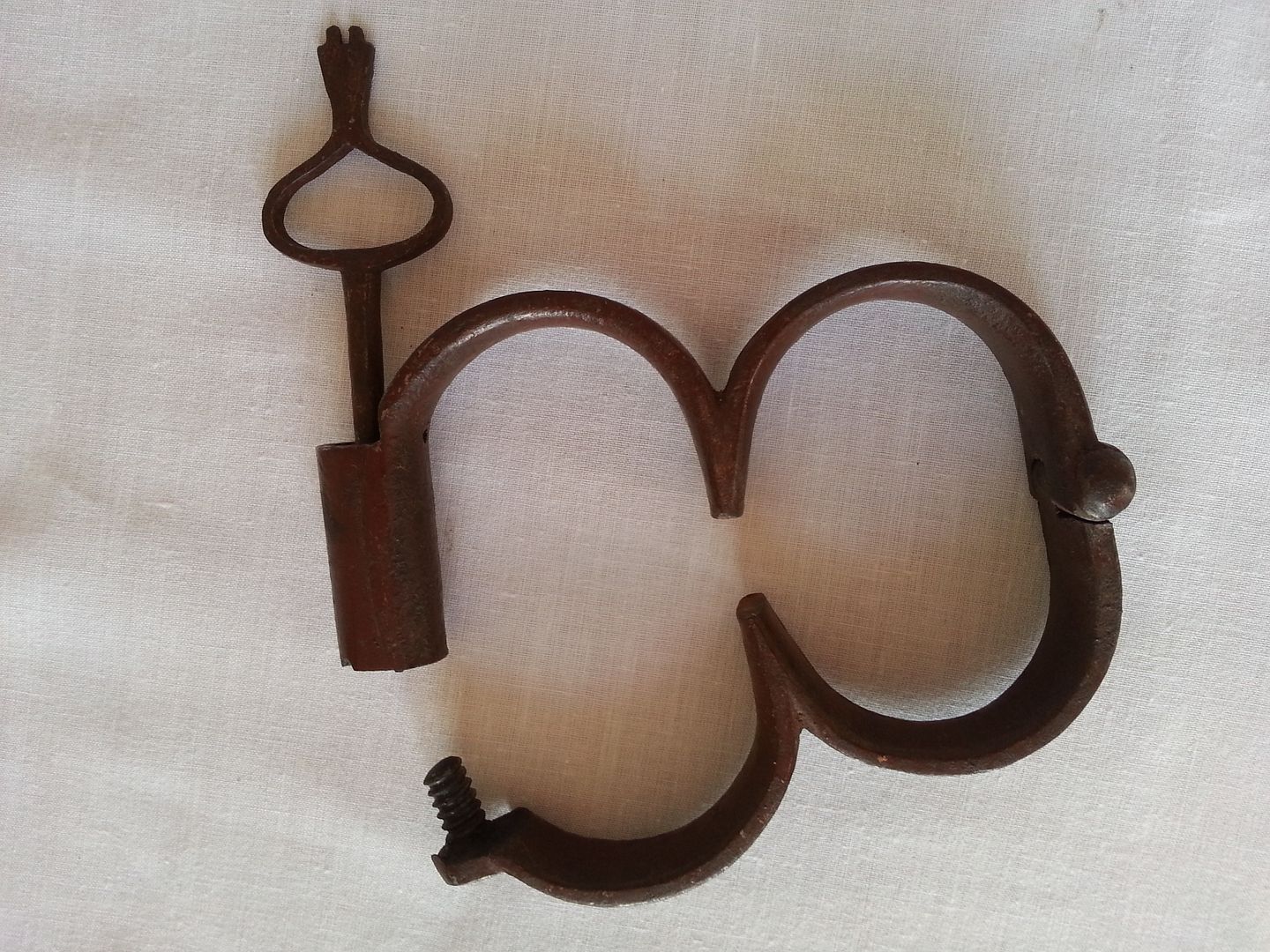 The Forum at Vintage Hiatt Irish Eight Plug Handcuffs