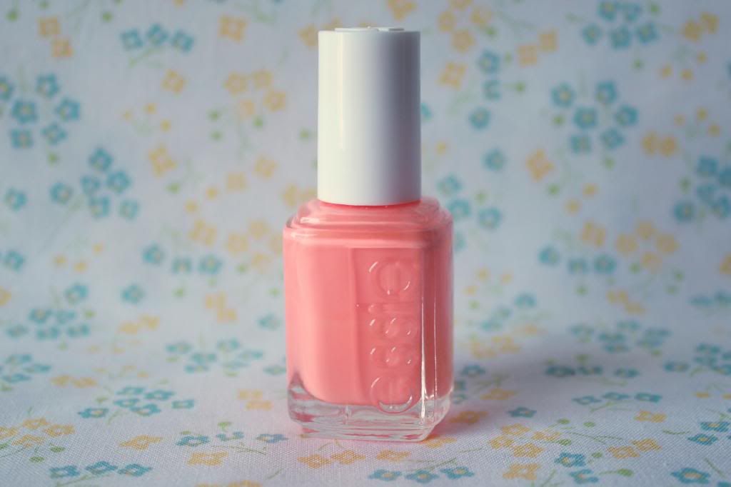 Essie Haute As Hello