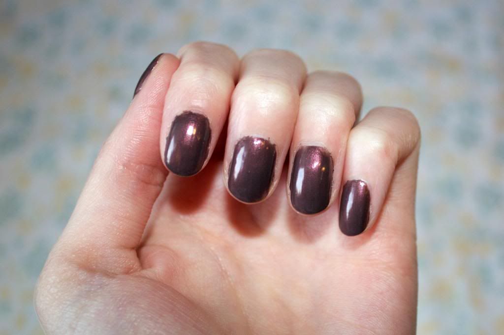 Essie Sable Collar Swatch