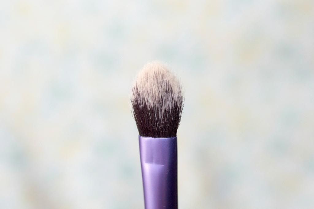 Real Techniques Base Shadow Brush