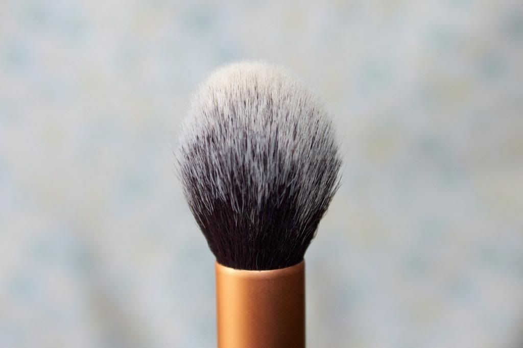 Real Techniques Contour Brush