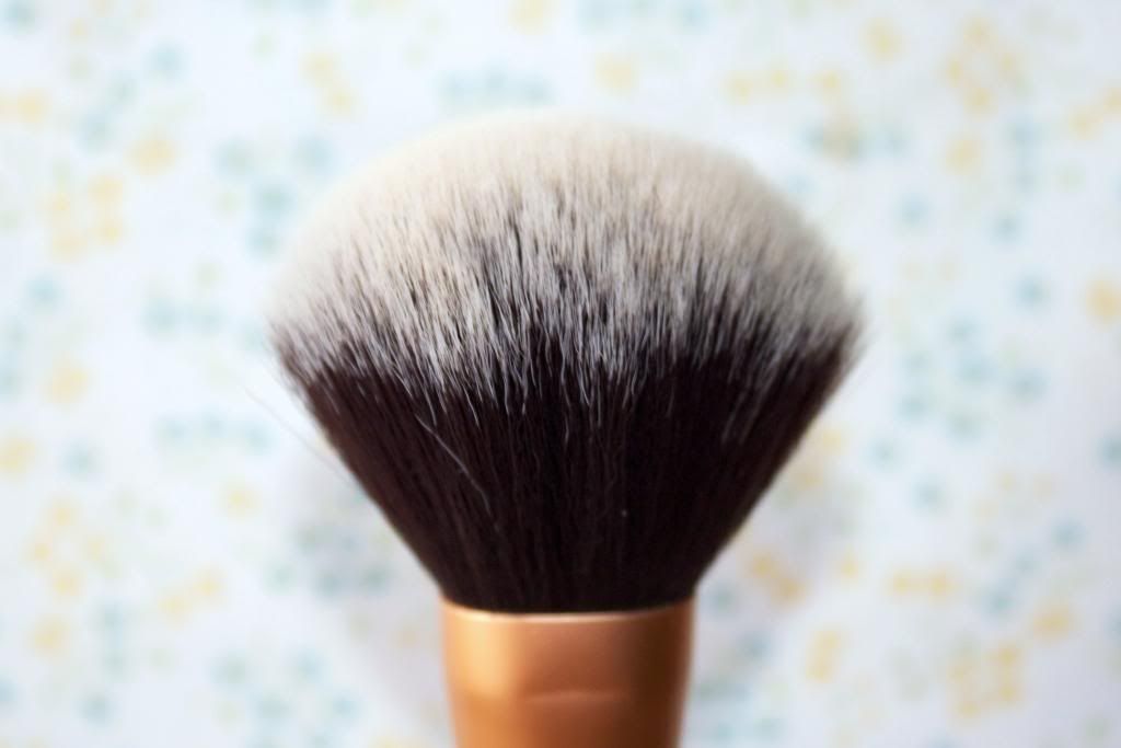 Real Techniques Powder Brush