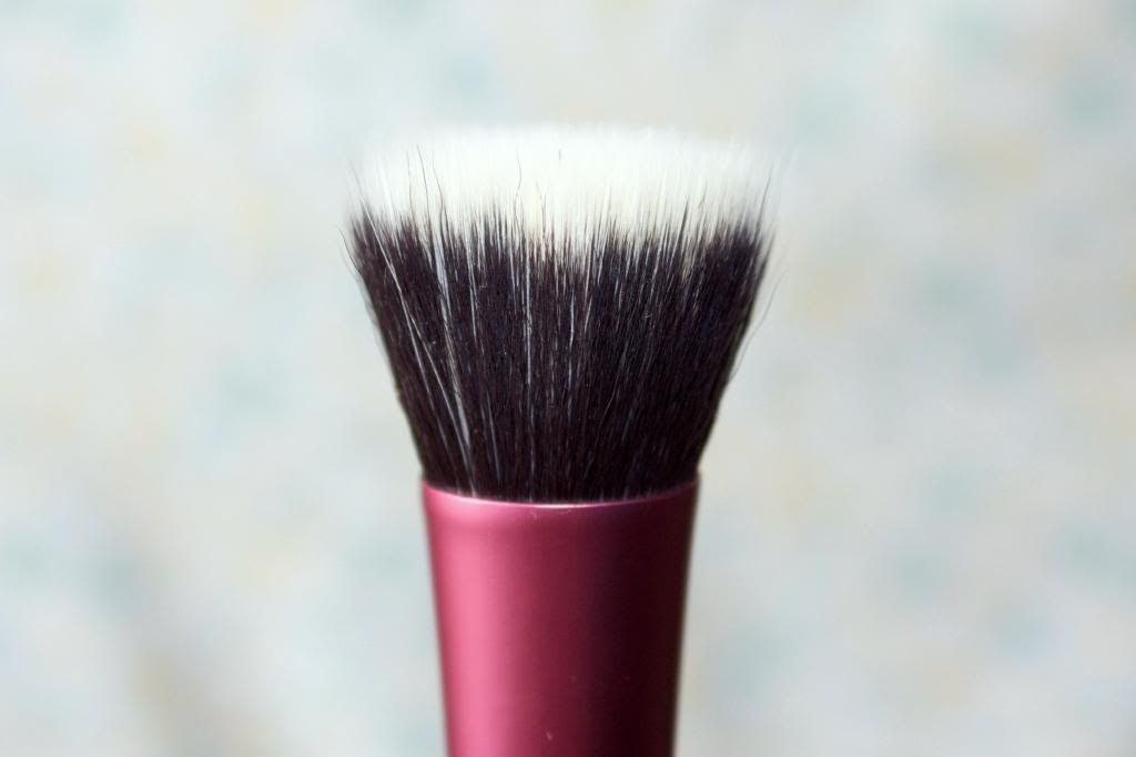 Real Techniques Stippling Brush