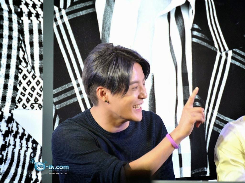  photo ByTOmITCAAAYrnLjpglarge_zpsd6609f9f.jpg