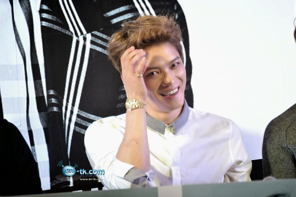  photo ByTQg34CAAAus51jpglarge_zps397c47af.jpg